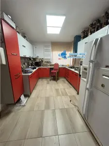 uplex 4 camere-Mansarda utila-Curte amenajata-Pivnita-str Safirului - foto 8