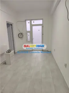 Vanzare spatiu comercial 18mp Voinesti Judetul Dambovita - Voinesti