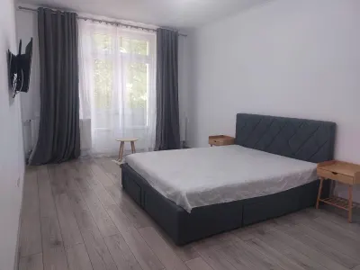 Garsoniera decomandata zona Judetean,renovata,95000 Euro - Brasov