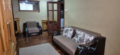 Apartament 2 camere ,etajul 1,zona Vlahuta,110000 Euro - foto 3