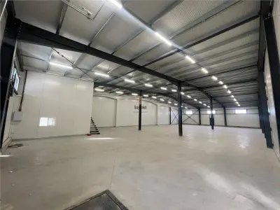 Spatiu Industrial - 1400 mp - Productie - Depozitare - Distributie - foto 3
