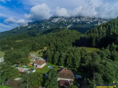 Complex turistic cu traditie, Rezervatia Naturala Piata Craiului drumul spre Plaiu Foii , cu 7700 mp teren - foto 10