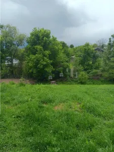 Ciurbesti TEREN 1347mp cu casa batraneasca 61mp utilitati trase panorama superba - foto 2