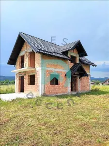 Casa la rosu, Cartierul Pacii, Vulcan - foto 4