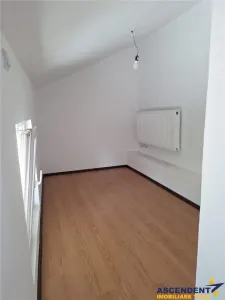 Apartament in casa, de inchiriat, rezidential/ spatiu birouri, Ghimbav-Centru - foto 15