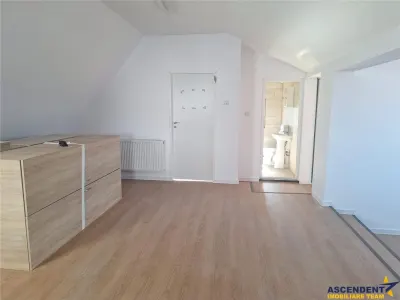 Apartament in casa, de inchiriat, rezidential/ spatiu birouri, Ghimbav-Centru - foto 4