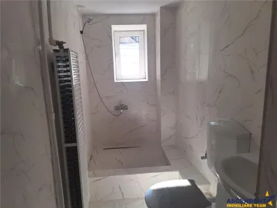 Apartament in casa, de inchiriat, rezidential/ spatiu birouri, Ghimbav-Centru - foto 7