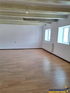 Apartament in casa, de inchiriat, rezidential/ spatiu birouri, Ghimbav-Centru - foto 8
