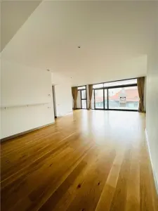INCHIRIERE APARTAMENT 4 CAMERE DOUA LOCURI PARCARE ZONA KISELEFF SECTOR 1 - Bucuresti