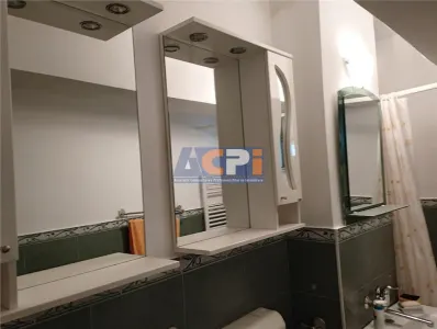 3  camere decomandate centru - foto 9