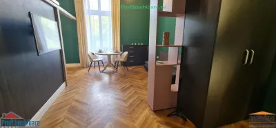 Apartament exclusivist et.1 langa Primarie, balcon vedere spre Parc - Arad