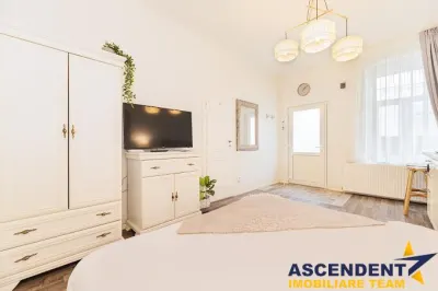 Proprietate cu 3 apartamente, rezidential/ comercial, locuri parcare - foto 2