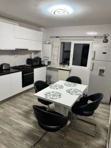 Apartament 3 camere renovat intrare Racadau - foto 2