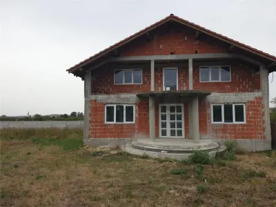 RECO Casa cu etaj in com. Tileagd la stadiul de semifinisat - Tileagd