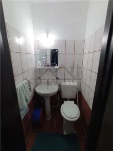 Apartament 4 camere Podu Ros - foto 9