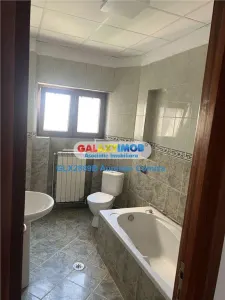 Inchiriere apartament 4 camere Piata Romana pretabil birouri - foto 7