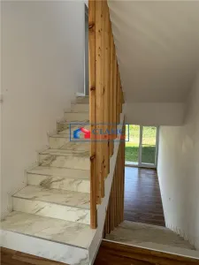 Vanzare parte duplex modern cu 4 camere 120 mp si teren 250 mp in Dezmir - foto 9