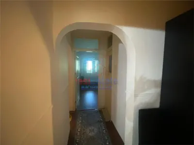 Apartament 4 camere zona Nicolina - foto 9