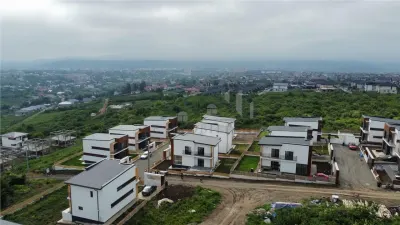 Teren Intravilan Valea adanca Miroslava - foto 2