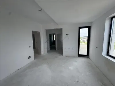 Vila Duplex spatioasa - Teren 500 mp - 7 camere - living spatios - beci - foto 11