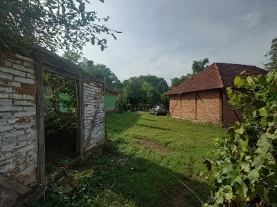 Teren intravilan si cladiri in Lunca - foto 7