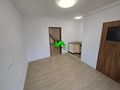 Apartament de vanzare 3 camere Sibiu central zona Garii - foto 3