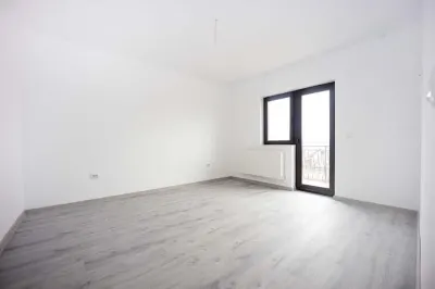 Capat CUG  INTABULAT 1 camera D 32 mp  parcare inclusa Lunca Cetatuii - foto 2