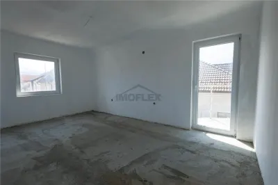 Casa spatioasa cu etaj si curte în Ghimbav - foto 13