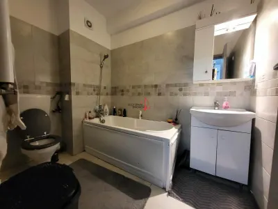 3 CAMERE DECOMANDAT + 2 PARCARI + 30MP CURTE(PROPRIETATE) - foto 16