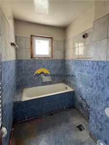 Basarabia,apartament 3 camere,bloc reabilitat,centrala termica,boxa - foto 13