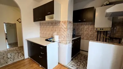 Apartament 2 camere de vanzare, etaj intermediar, centrala, Bucovina - foto 8