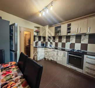 Apartament de vanzare,3 camere si 2 bai,etaj intermediar,zona Aradului - Timisoara