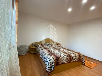 Casa P+1 cu 2 apartamente - pozitie excelenta pe Aleea Ghirodei - foto 16