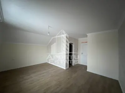 DUPLEX DE VANZARE cu suprafata foarte generoasa in Giarmata Mare - foto 16