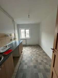 Central apartament 2 camere decomandat - foto 2