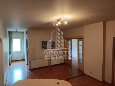 Apartament spatios, 4 camere,  etaj 1, Zona Centrala - Timisoara - foto 4