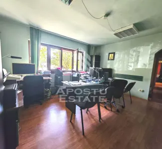 Apartament de vanzare cu 3 camere, parter, zona Aradului - foto 2