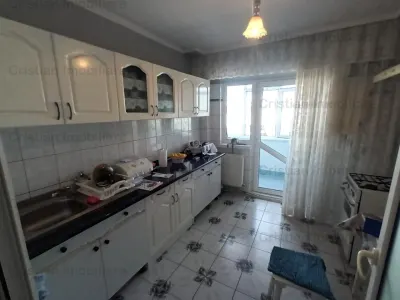 Apartament 3 camere confort 1 decomandat zona Vidin - foto 6
