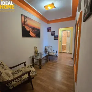 Apartament 3 camere decomandat Alexandru-bulevard - Iasi