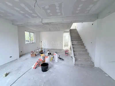 Vanzare -  Casa  - Vila - Prelungirea Ghencea - Dantelei - teren 245mp -205000E -  Comision 0! - foto 9