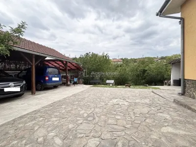 Casa - Vila - str. Piatra Craiului - foto 15