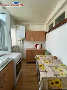 Apartament cu 2 camere de vanzare zona BIG Tulcea - foto 4