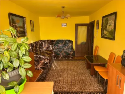 Apartament decomandat 3 camere etaj intermediar Vasile Aaron - foto 6