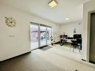 Spatiu de birouri | 242 mp utili | Cartierul Arhitectilor | 15 parcari private | - Cisnadie