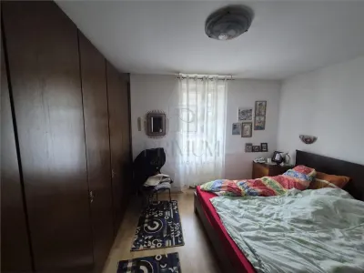 CALEA BUZIAS, 2 CASE INDIVIDUALE CU TEREN GENEROS - foto 2
