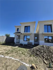 Duplex despartit - zona excelenta - finiaje premium - Mosnita Noua