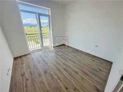 Apartament de vanzare in Sibiu - 3 camere, terasa 43.1 mp, bloc nou cu lift, Calea Surii Mici - foto 3