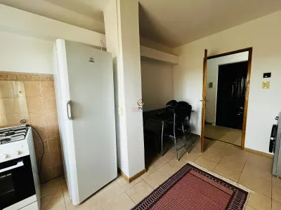 Apartament Decomandat 2 Camare 2 Balcoane / Etaj 3 Zona Steaua/Shopping City - foto 4