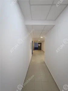 De inchiriat spatiu comercial generos situat pe Calea Dumbravii in Sibiu - foto 7
