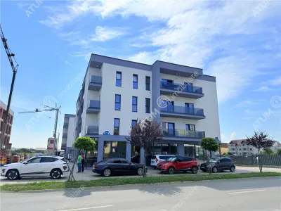 De vanzare apartament la cheie cu 2 camere 50 mp utili zona Pictor Brana din Selimbar - foto 17